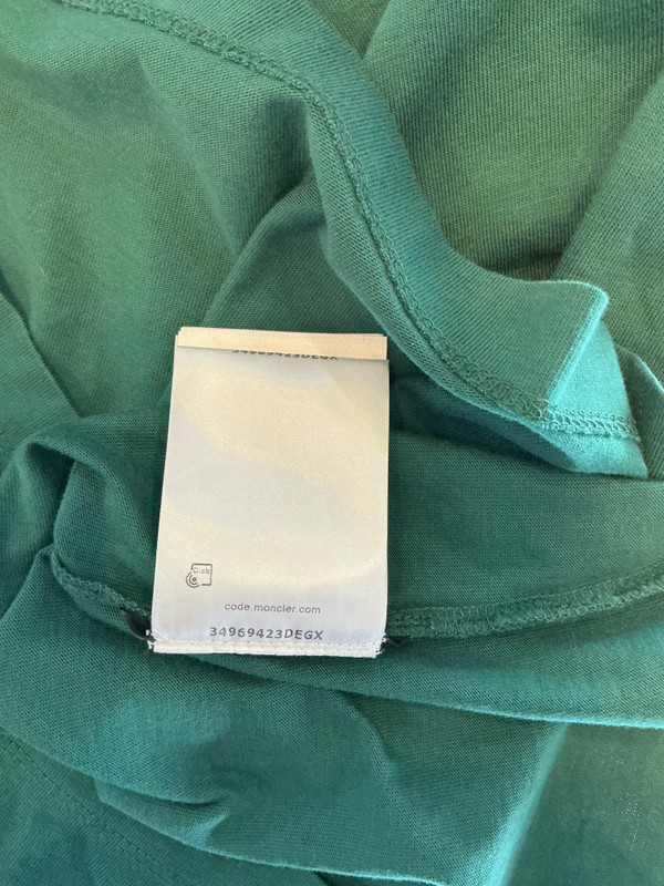 BRAND NEW MONCLER GREEN NECK LOGO TEE