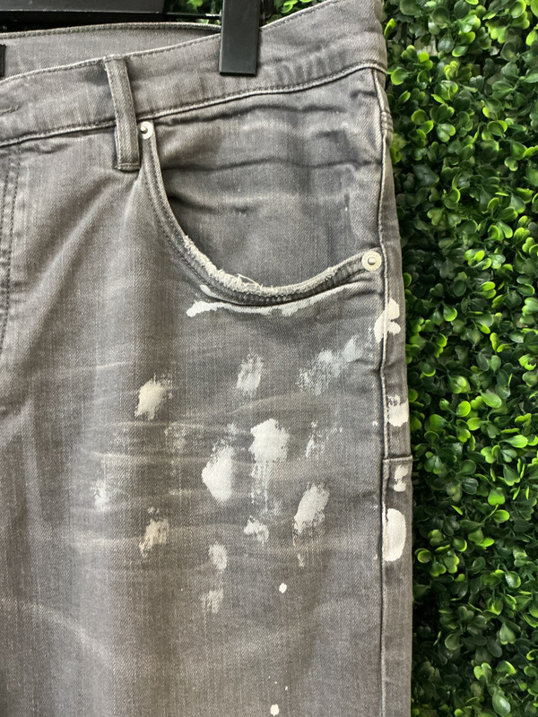 PURPLE BRAND GREY/WHITE PAINT JEANS (SZ 36)
