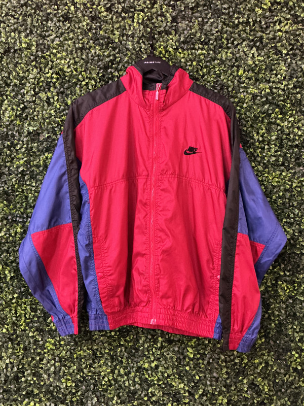 VINTAGE NIKE RED/BLK/BLUE WINDBREAKER