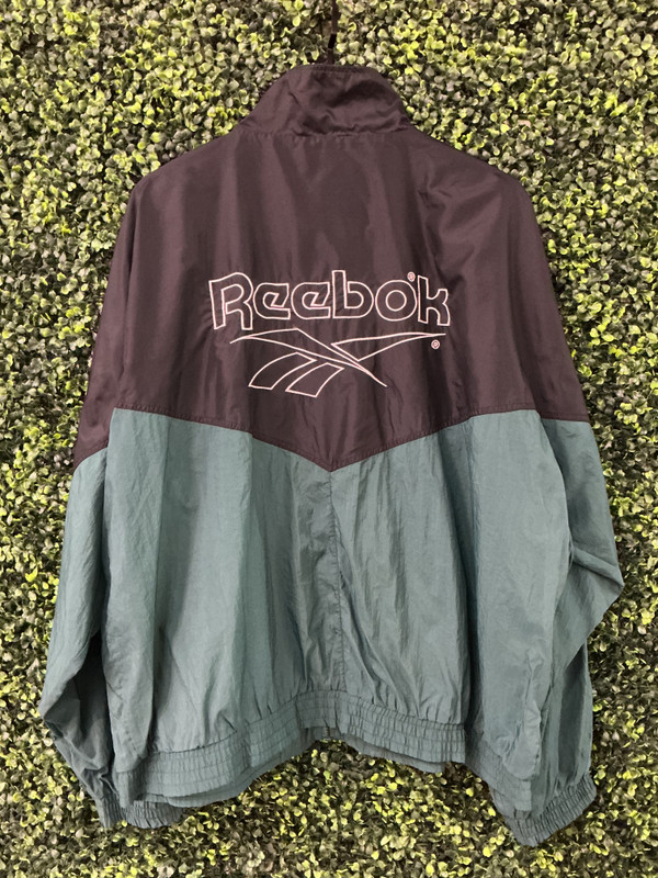VINTAGE REEBOK GREEN/BLACK WINDBREAKER