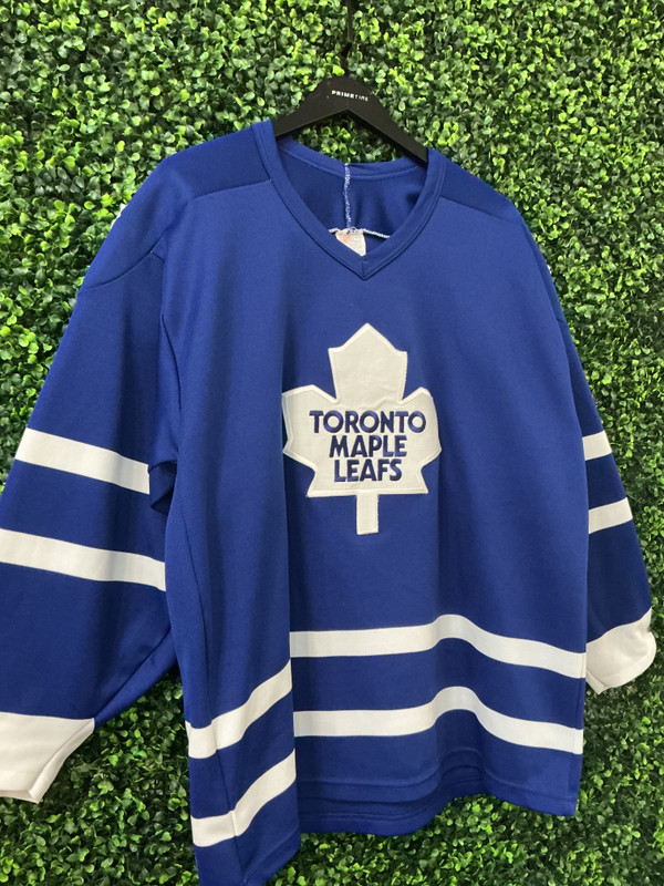 VINTAGE TORONTO MAPLE LEAFS CCM AWAY JERSEY