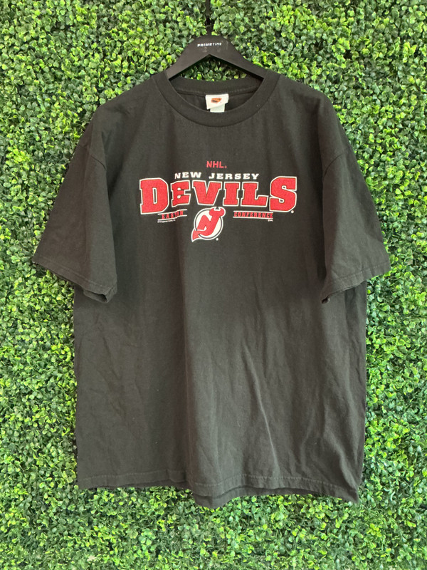 VINTAGE NJ DEVILS NHL EASTERN CONFERENCE TEE