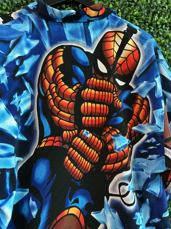 VINTAGE 2001 MARVEL COMICS SPIDERMAN BUTTON UP SHIRT
