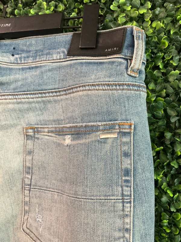 AMIRI MX1 RIPPED SKINNY JEANS (SZ 32)