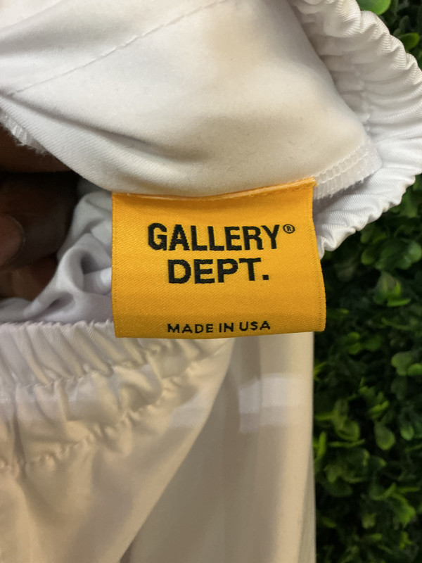 GALLERY DEPT. WHITE ZUMA NYLON SHORTS (SZ XXL)