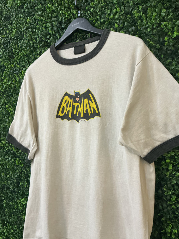 VINTAGE BATMAN RINGER TEE