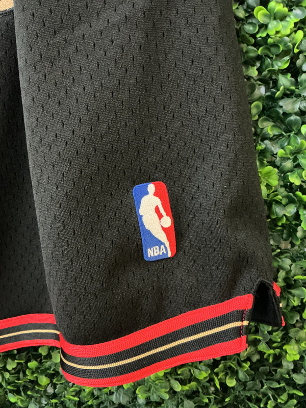 JUST DON x MITCHELL NESS PHILADELPHIA 76ERS SHORTS