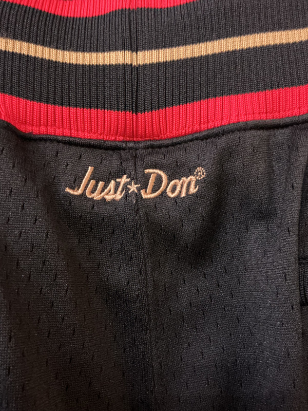 JUST DON x MITCHELL NESS PHILADELPHIA 76ERS SHORTS