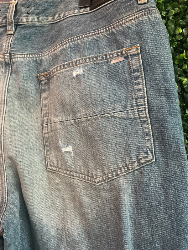 AMIRI SHOTGUN WIDE LEGGED JEANS (SZ 36)