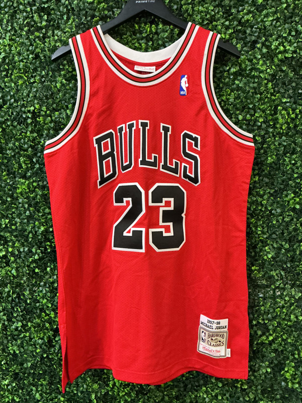 BRAND NEW MICHAEL JORDAN CHICAGO BULLS MITCHELL & NESS AUTHENTIC JERSEY