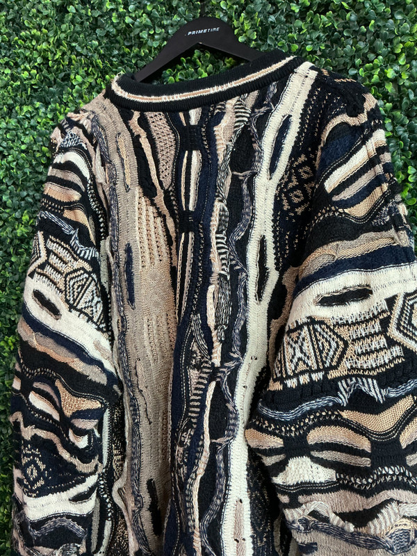 VINTAGE COOGI TAN/BLACK SWEATER