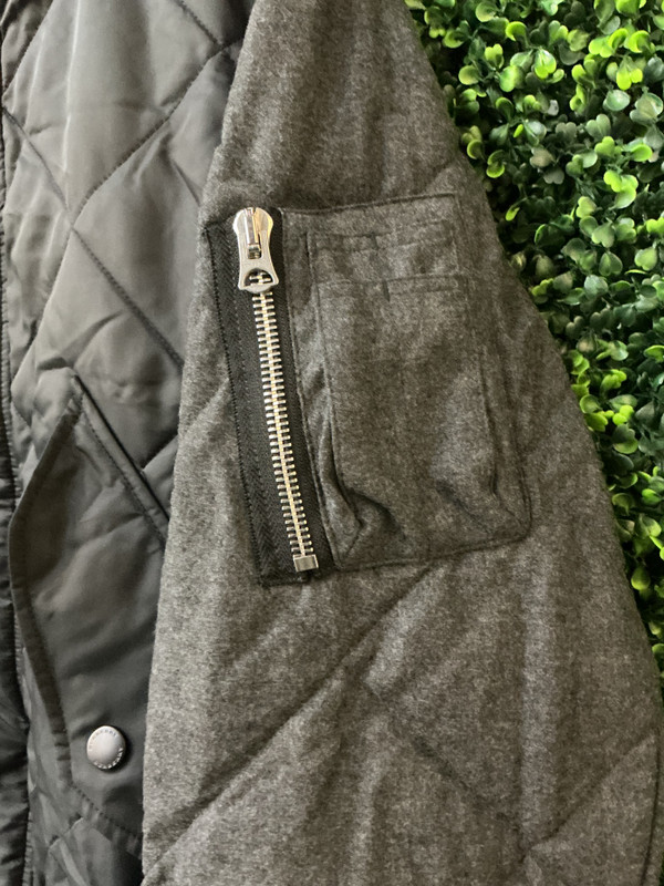 BURBERRY QUILTED JACKET