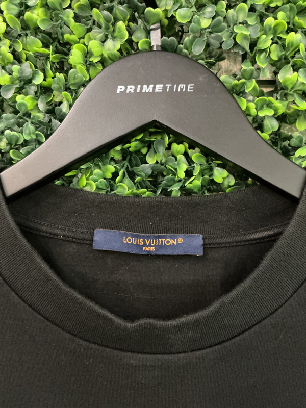 LOUIS VUITTON EMBOSSED LOGO TEE (SZ LARGE)