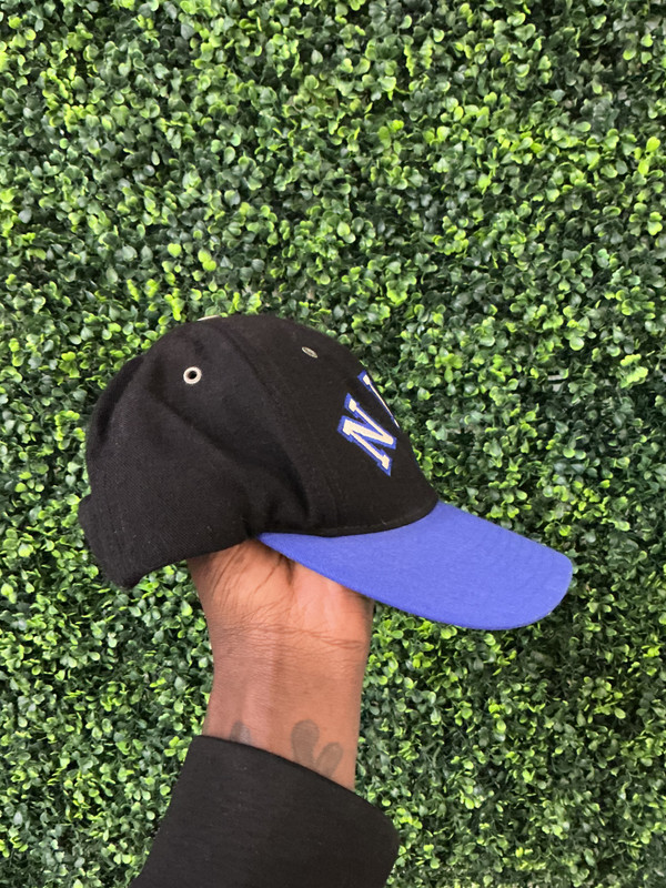 VINTAGE NIKE BLACK/BLUE SNAPBACK