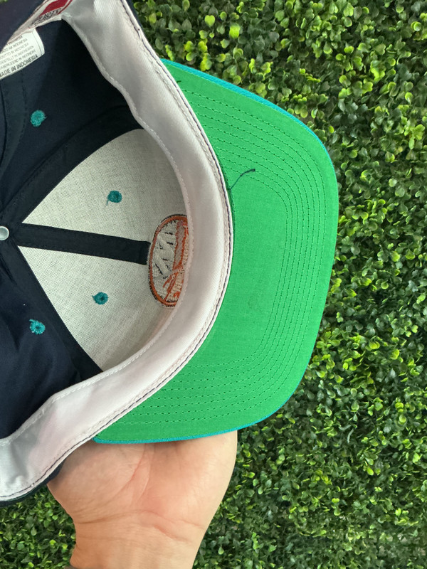 VINTAGE NEW YORK ISLANDERS SPORTS SPECIALTIES SNAPBACK