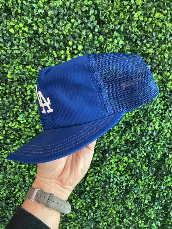 VINTAGE LOS ANGELES DODGERS TRUCKER HAT