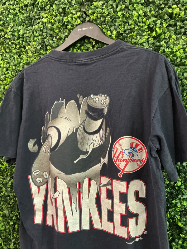 VINTAGE NEW YORK YANKEES NUTMEG BREAKTHROUGH TEE