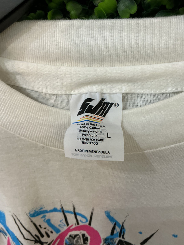 VINTAGE NEIL DIAMOND MADISON SQUARE GARDEN IN THE ROUND '92 TOUR TEE