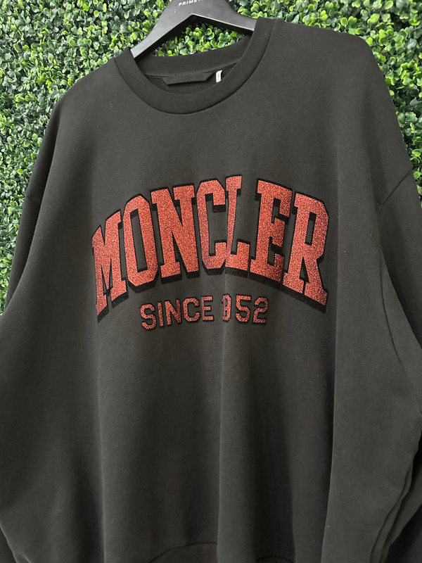 MONCLER GLITTER LOGO CREWNECK