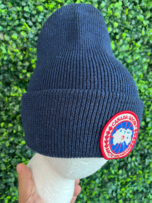 CANADA GOOSE BLUE BEANIE