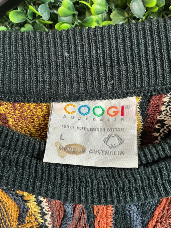 COOGI VINTAGE CREWNECK SWEATER