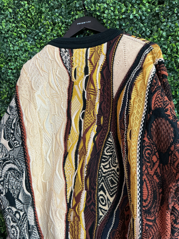 COOGI VINTAGE CREWNECK SWEATER