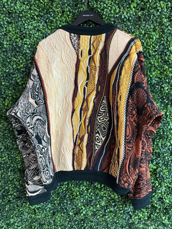 COOGI VINTAGE CREWNECK SWEATER