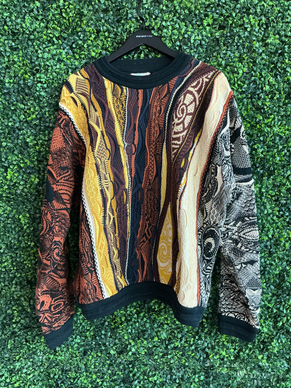 COOGI VINTAGE CREWNECK SWEATER