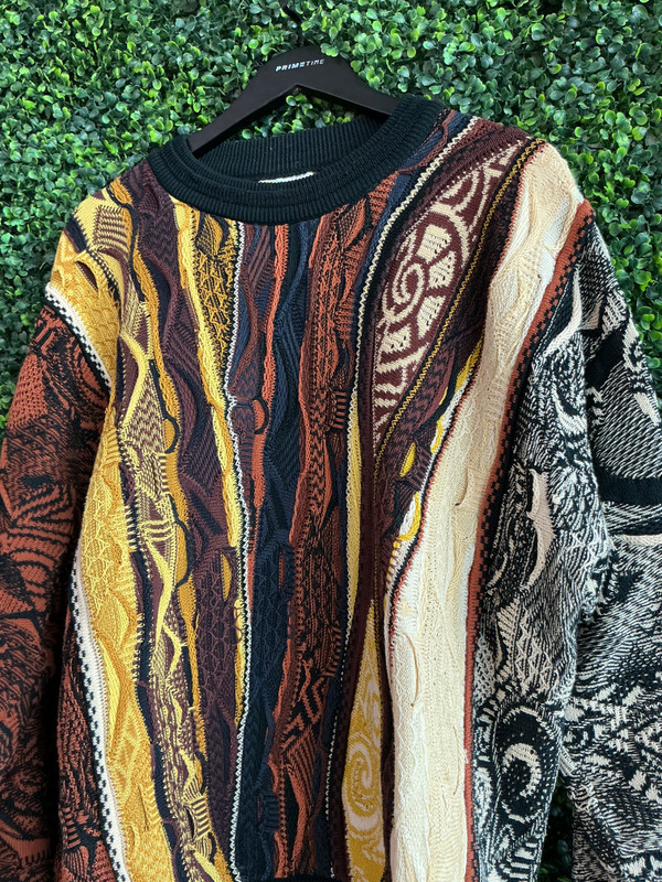 COOGI VINTAGE CREWNECK SWEATER