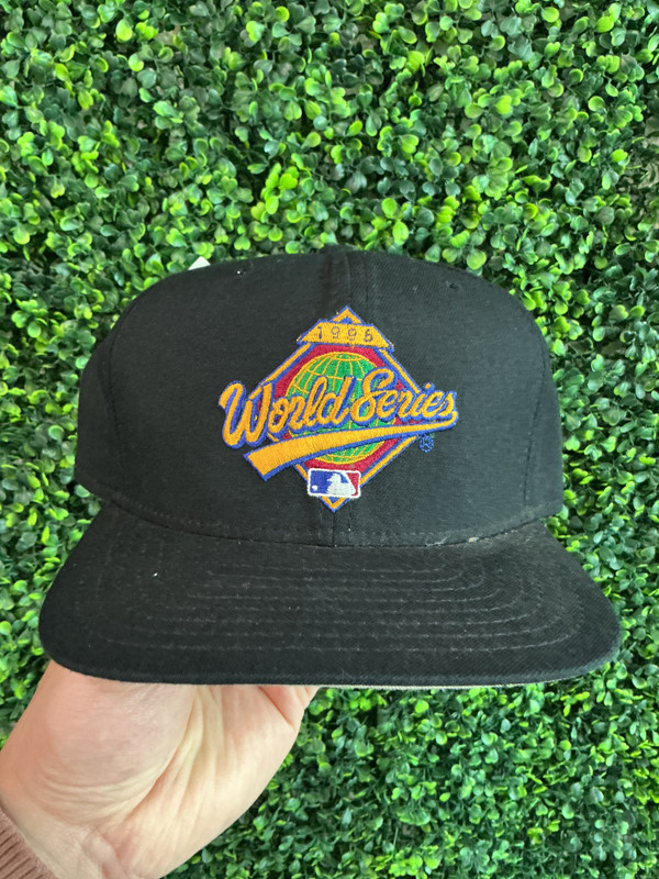 DEADSTOCK VINTAGE 1996 WORLD SERIES NEW ERA SNAPBACK