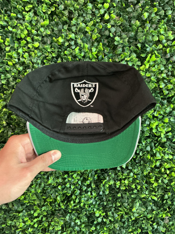 DEADSTOCK VINTAGE OAKLAND RAIDERS AJD SNAPBACK