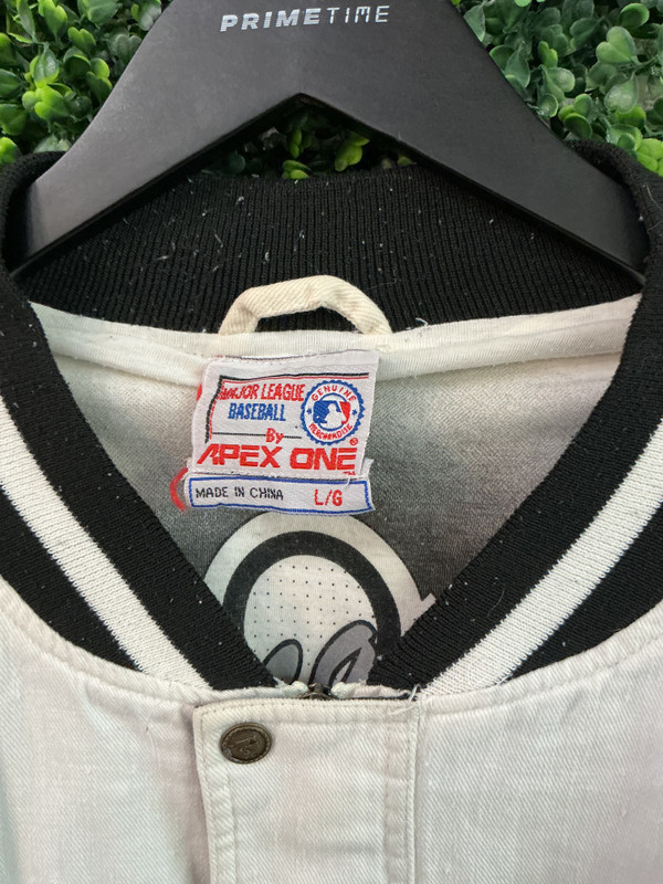 VINTAGE CHICAGO WHITE SOX APEX JACKET