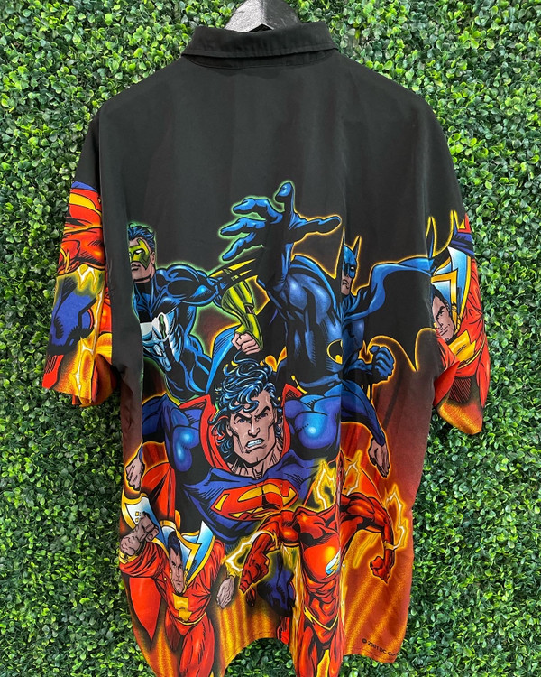 2001 DC COMICS BUTTON UP