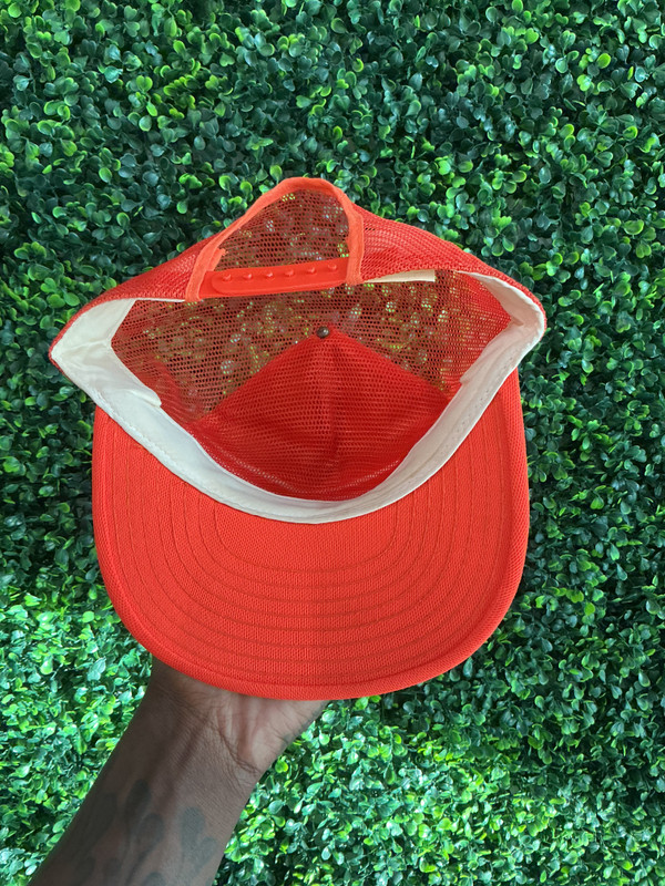 VINTAGE TAMPA BAY BUCCANEERS TRUCKER HAT