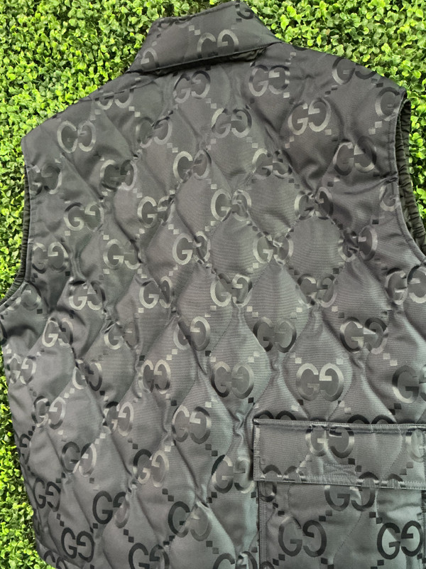 GUCCI JUMBO PRINT QUILTED VEST