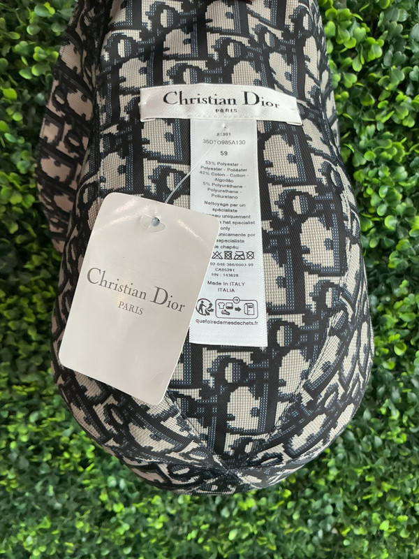 BRAND NEW DIOR REVERSIBLE TEDDY BUCKET HAT