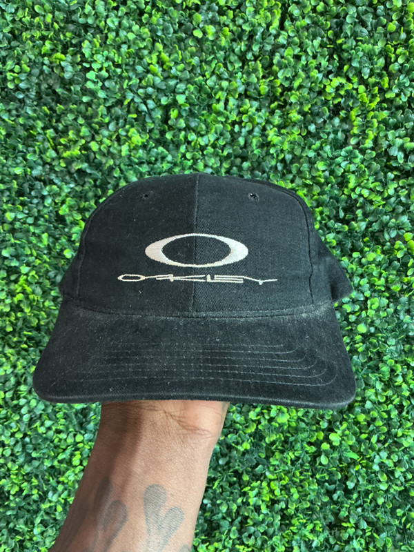 VINTAGE OAKLEY SOFTWARE SUEDE CAP