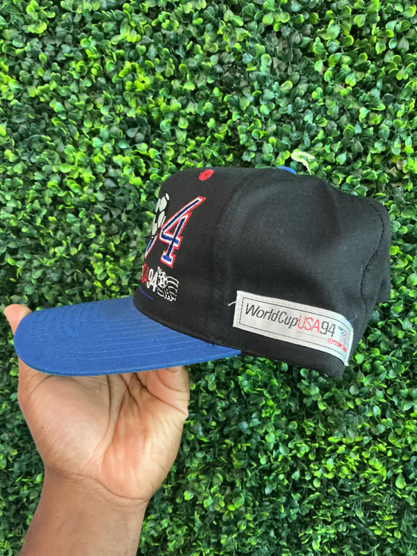 VINTAGE 1994 WORLD CUP SNAPBACK