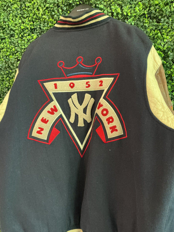 VINTAGE NEW YORK YANKEES JH DESIGNS REVERSIBLE COAT (SZ 3XL)