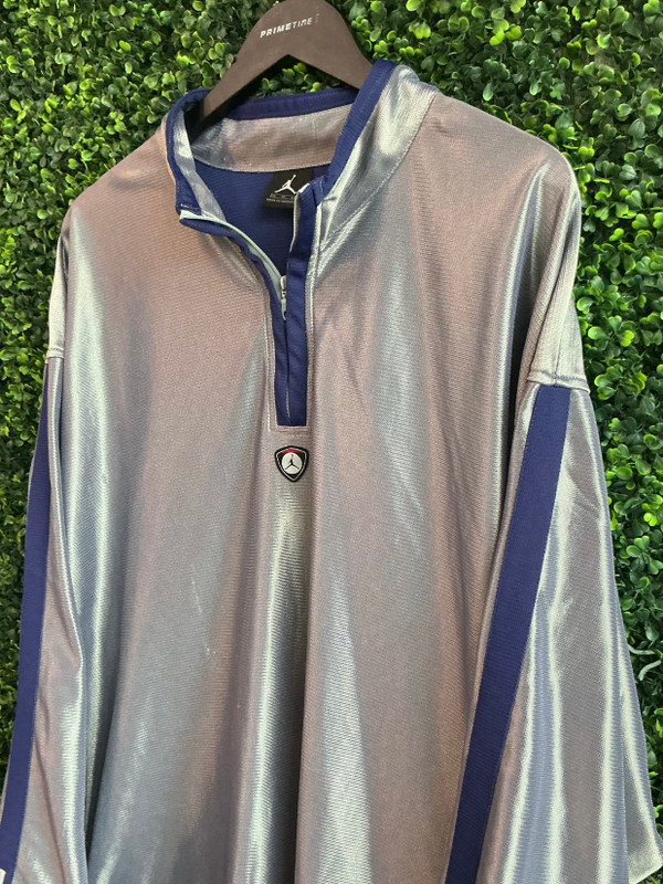 VINTAGE JORDAN BRAND IRIDESCENT SILVER QUARTER ZIP PULLOVER