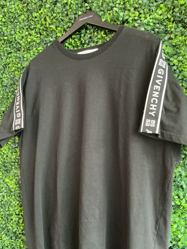 BLACK GIVENCHY BLACK SIDE LOGO TEE