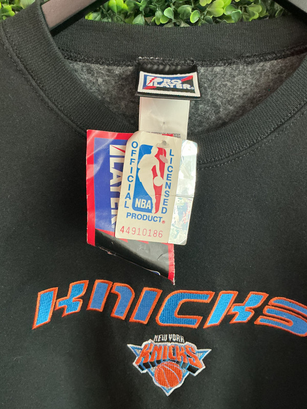 VINTAGE DEADSTOCK NEW YORK KNICKS PRO PLAYER CREWNECK