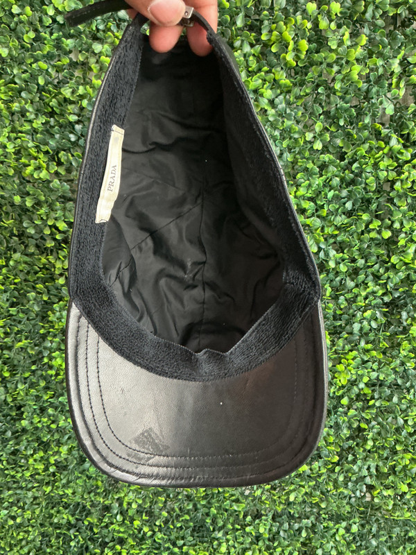 PRADA LEATHER BLACK BASEBALL CAP (SZ M)