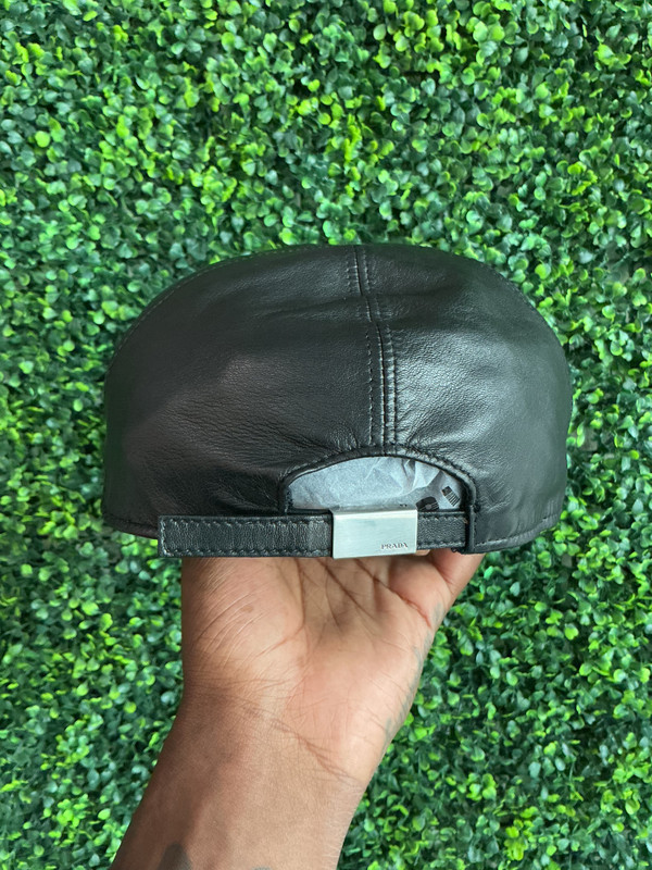 PRADA LEATHER BLACK BASEBALL CAP (SZ M)