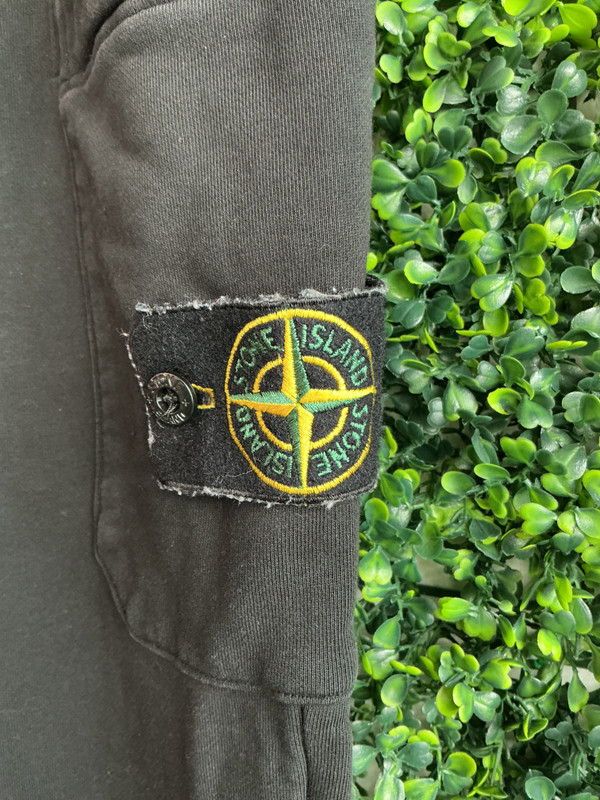 STONE ISLAND BLACK JOGGER SWEATPANTS (SZ 2XL)