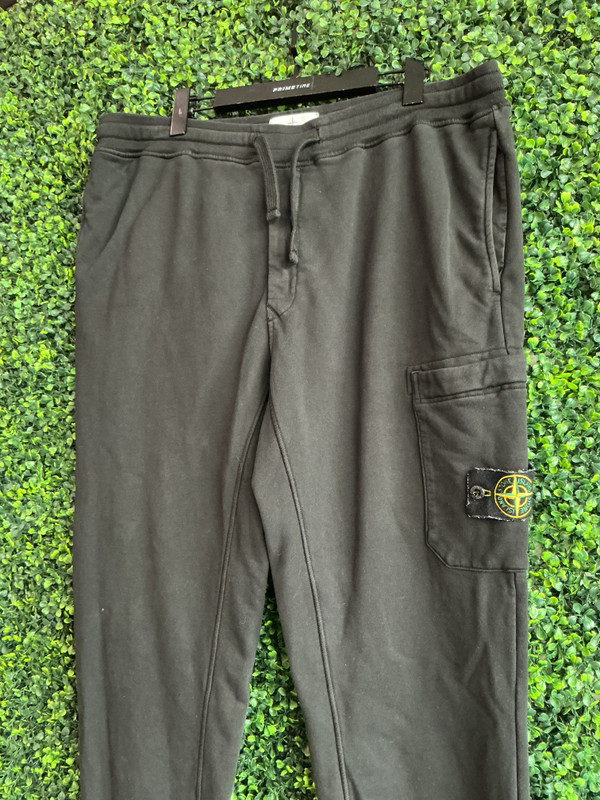 STONE ISLAND BLACK JOGGER SWEATPANTS (SZ 2XL)