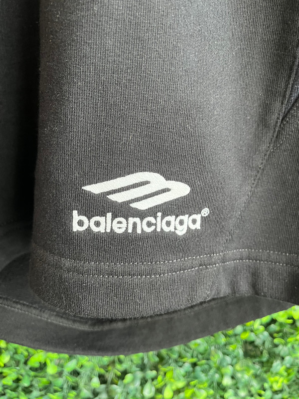 BALENCIAGA BLACK SWEATSHORTS (SZ L)