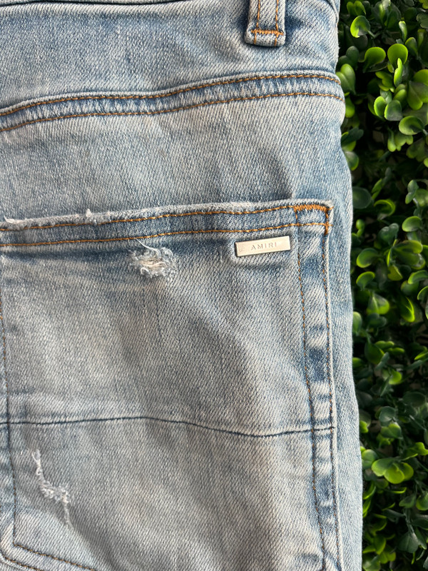 AMIRI BLUE DENIM JEANS (SZ 29)