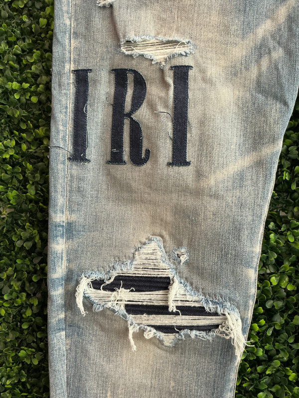 AMIRI CORE LOGO JEANS (SZ 38)