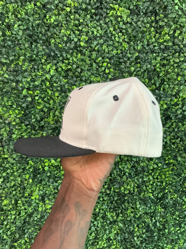VINTAGE INDY 500 WHITE/BLK SNAPBACK